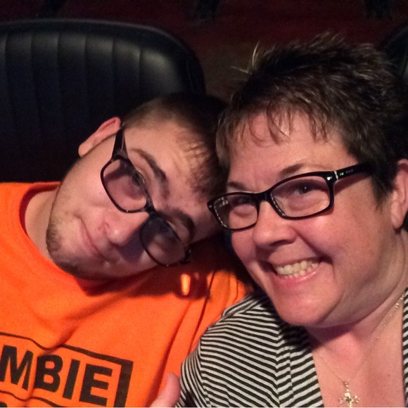 Meet your Posher, Mindy - Picture 6 of 13